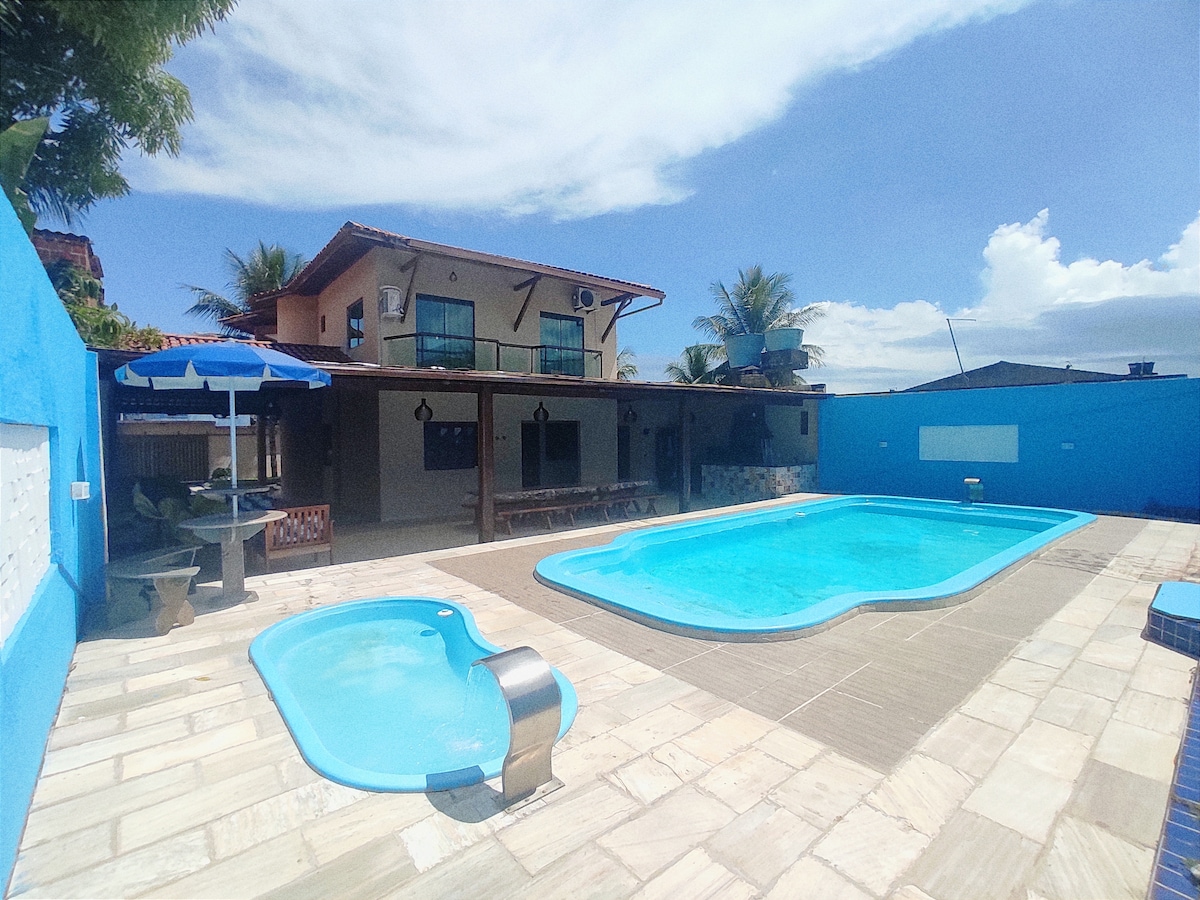 Linda casa aconchegante, com 2 piscinas, em Ilhéus