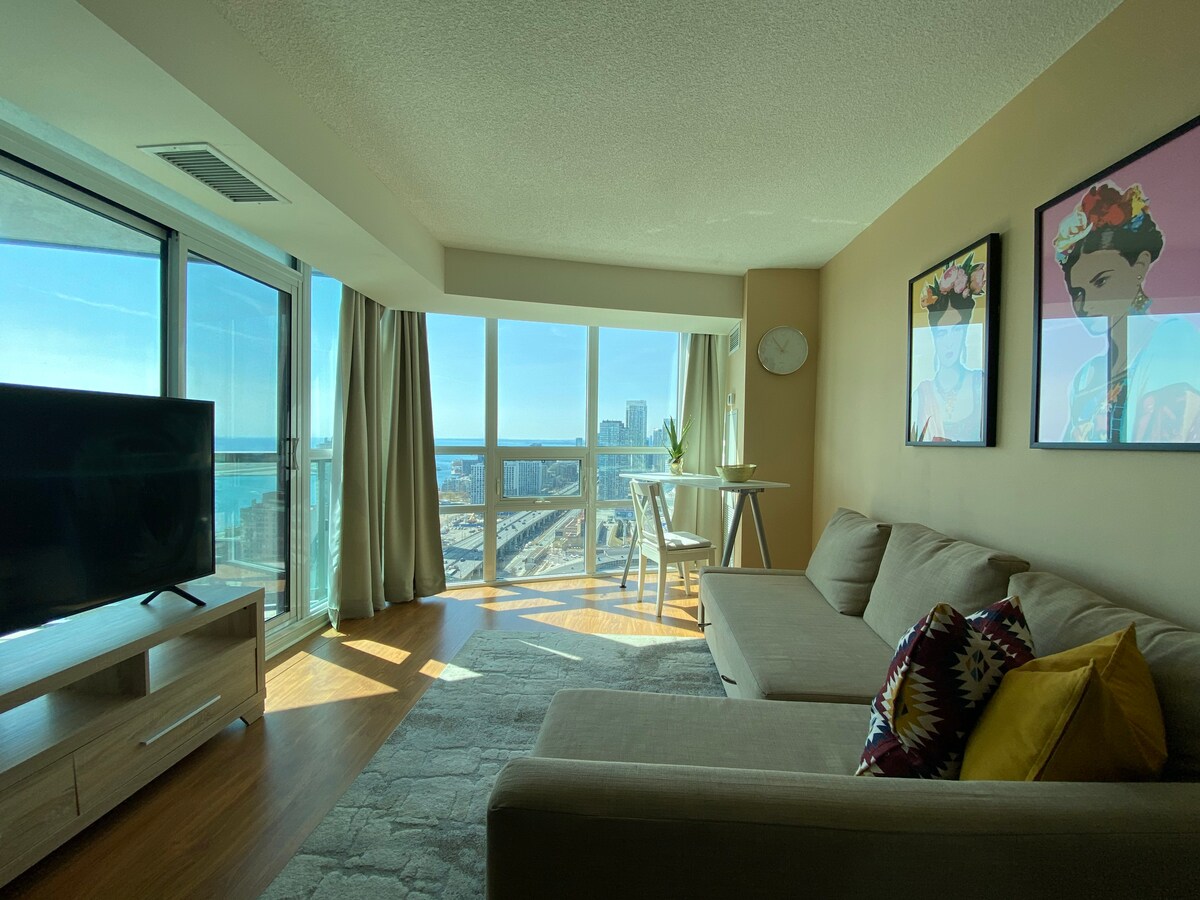 时尚的1卧室公寓，可畅通无阻地欣赏CN塔景观