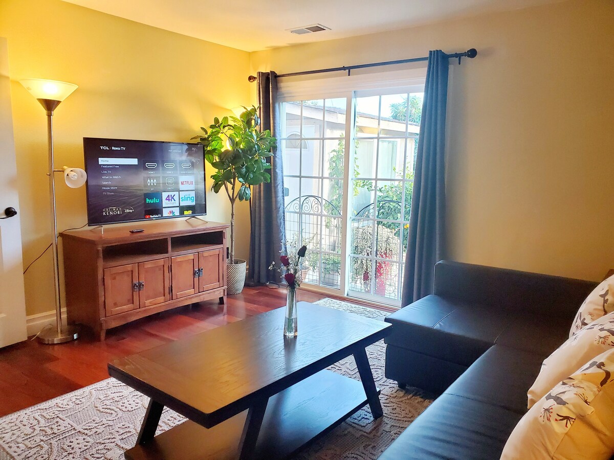 M- Sleep 4! Cozy & Central in Milpitas