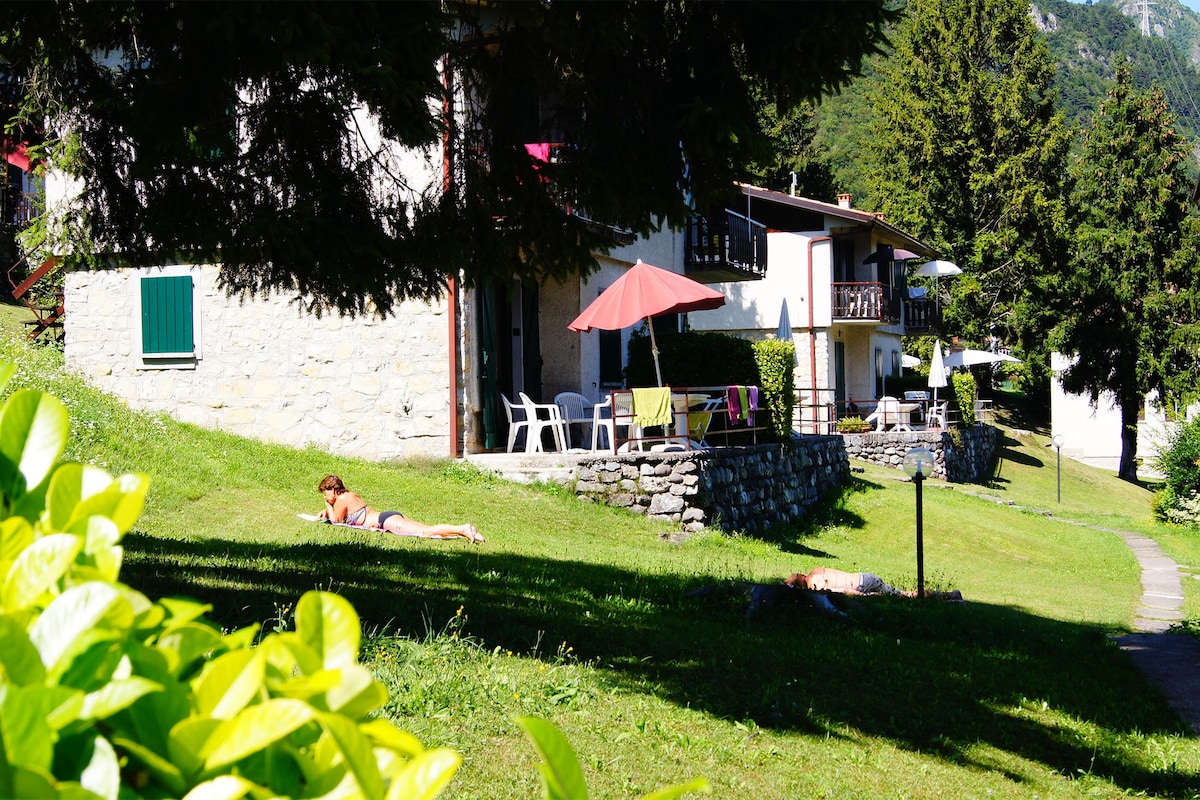 Fronte lago per quattro persone