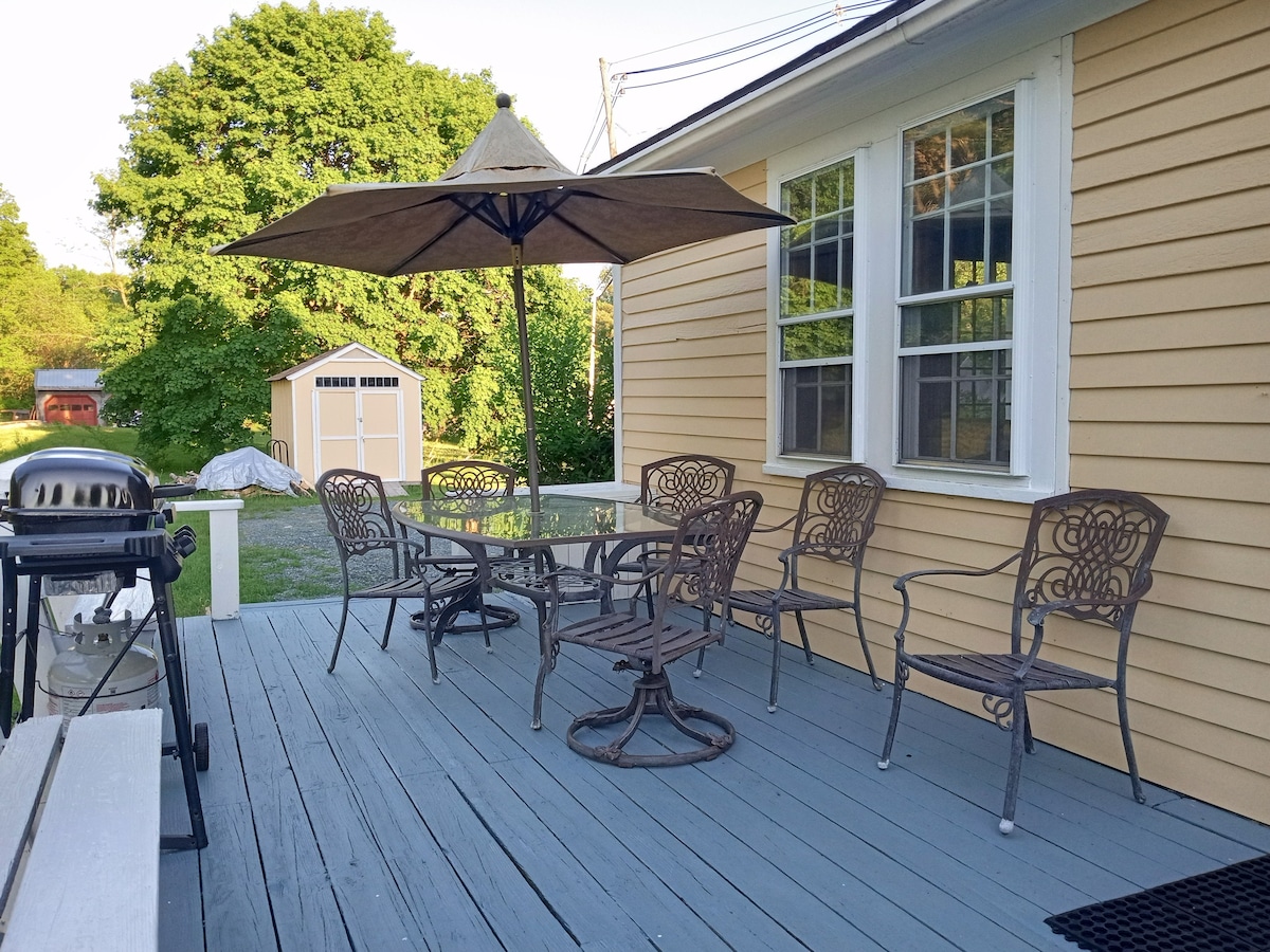 Historic 'Welcome Acres' Plank House by Mt Sunapee