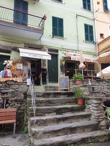 韦尔纳扎（Vernazza）的民宿