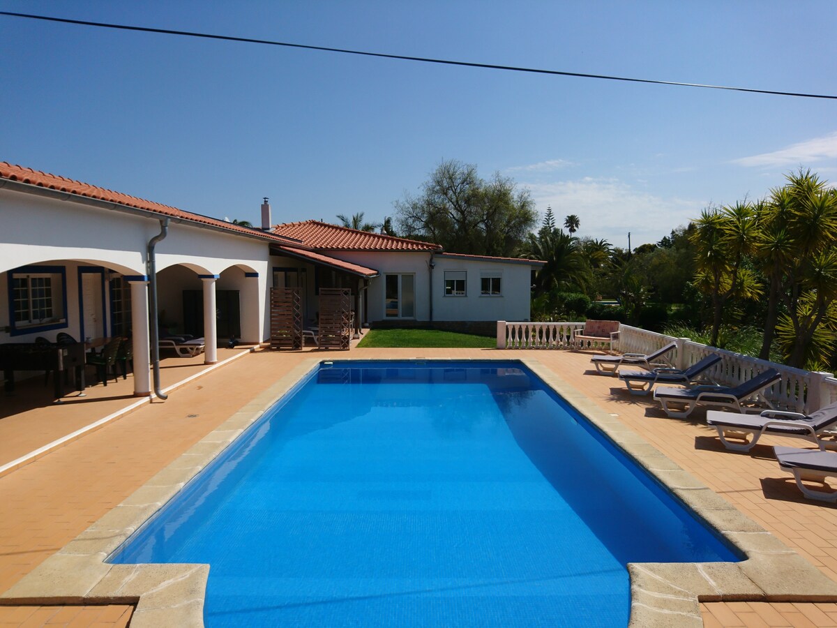 Lagos Algarve FEWO 2 mit Pool und grossem Garten