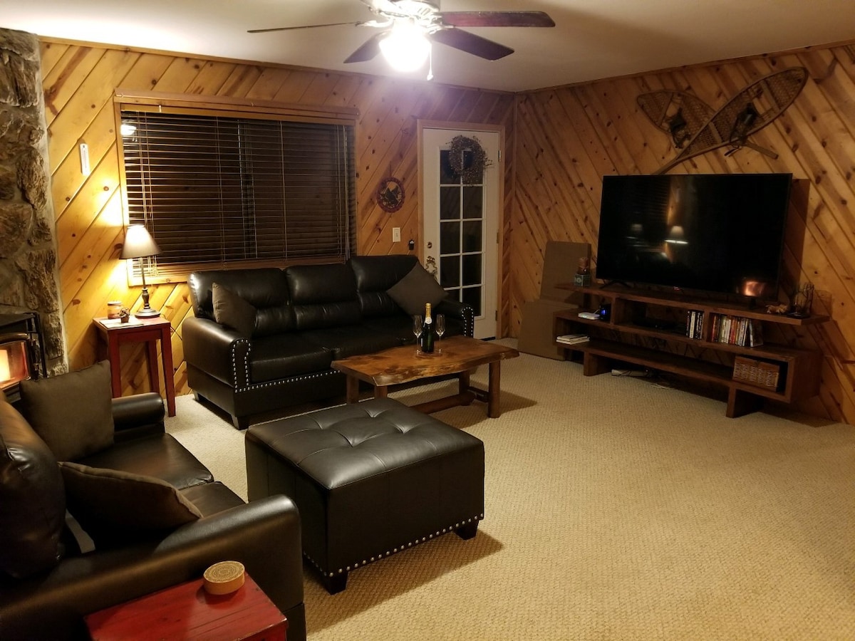Cedar Pines Cabin - A Quaint Rustic Charmer