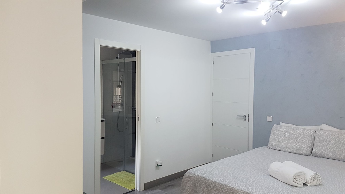 Habitación  con  baño privado dentro de la misma