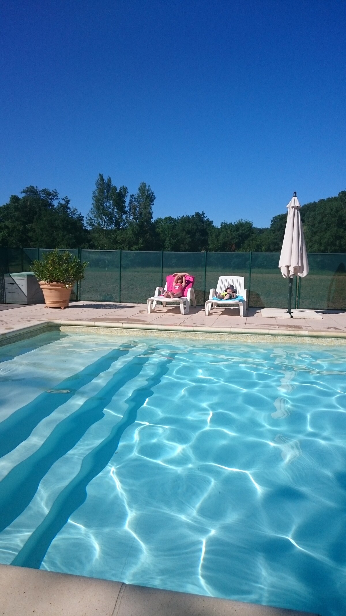 L'Etable d'en Naoua, Gite 15 pl, 5ch. Piscine