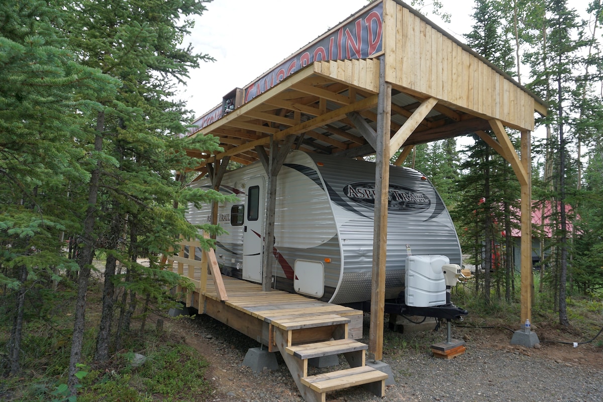 阿拉斯加炉灶中的Aspen RV小屋： B-2排