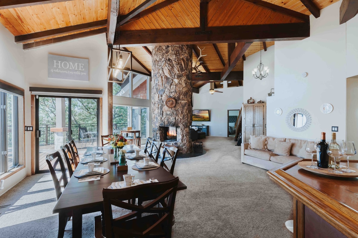 Sunset Lodge | Spacious Mountain Escape