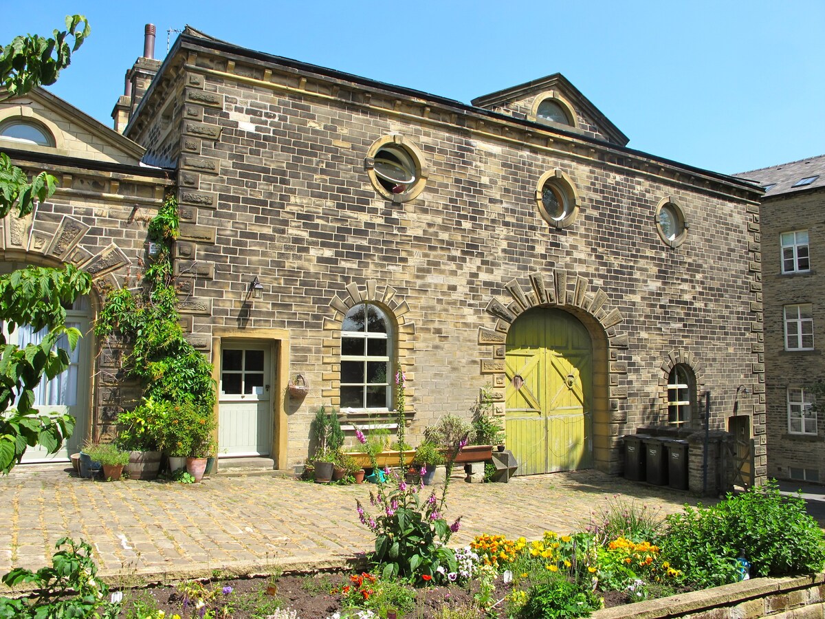 Oats Royd Barn Studio Flat