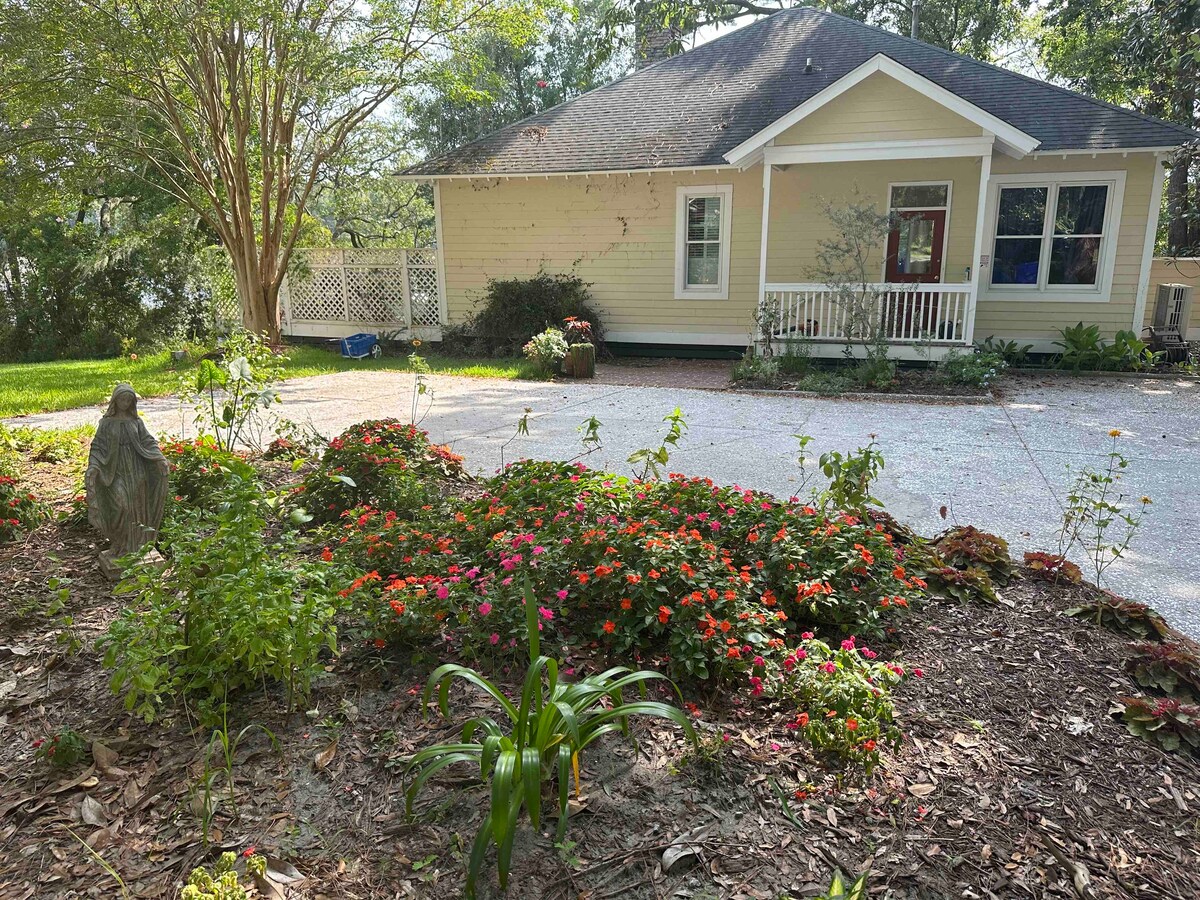 Home-private deep water dock near Angel Oak Tree