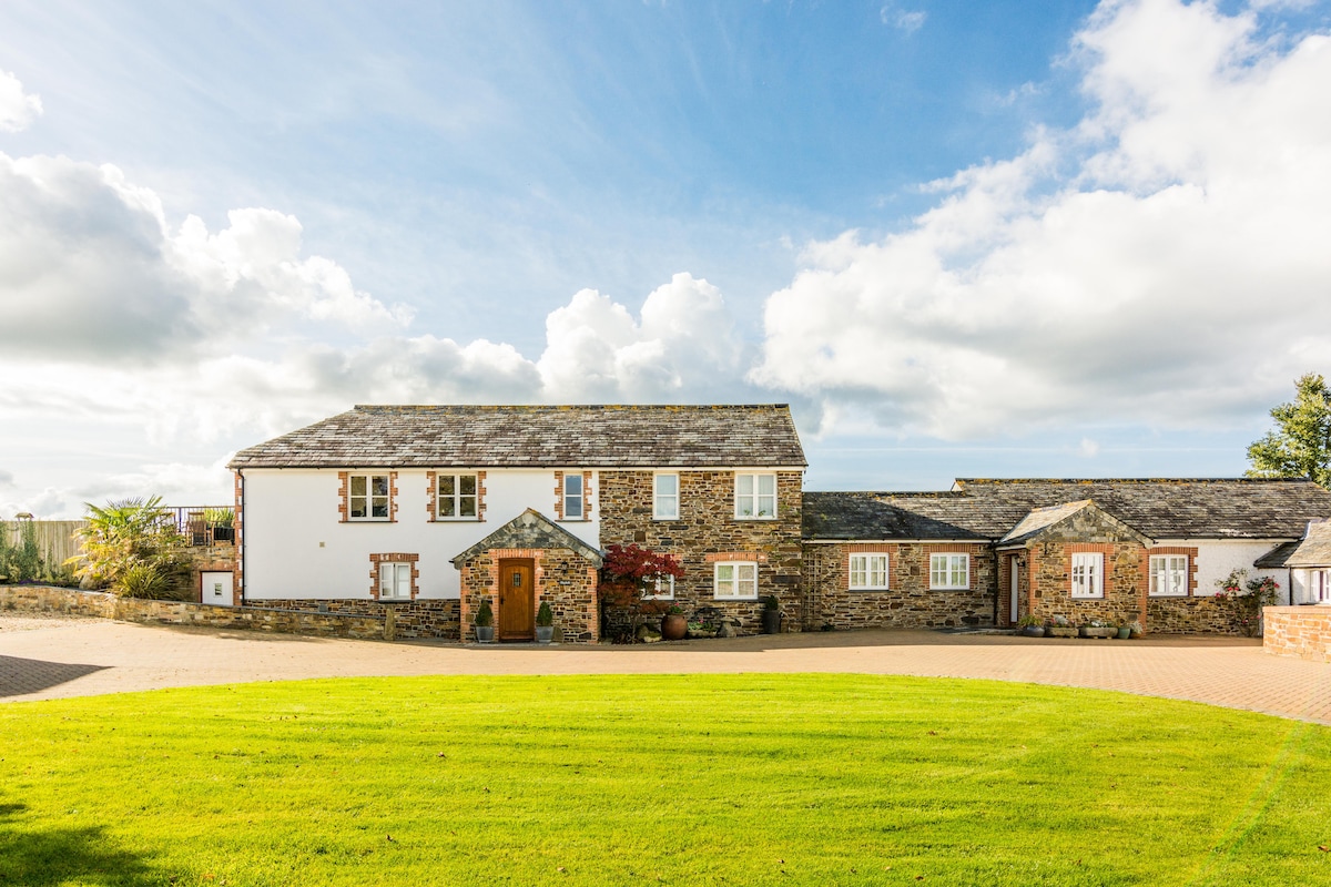 The Hayloft Five Star 3床Country Barn, Nr Bude