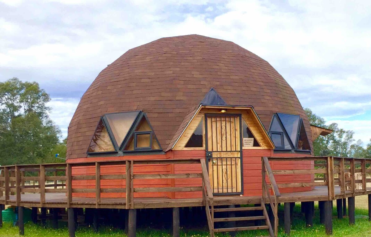 Panguipulli的穹顶式小木屋