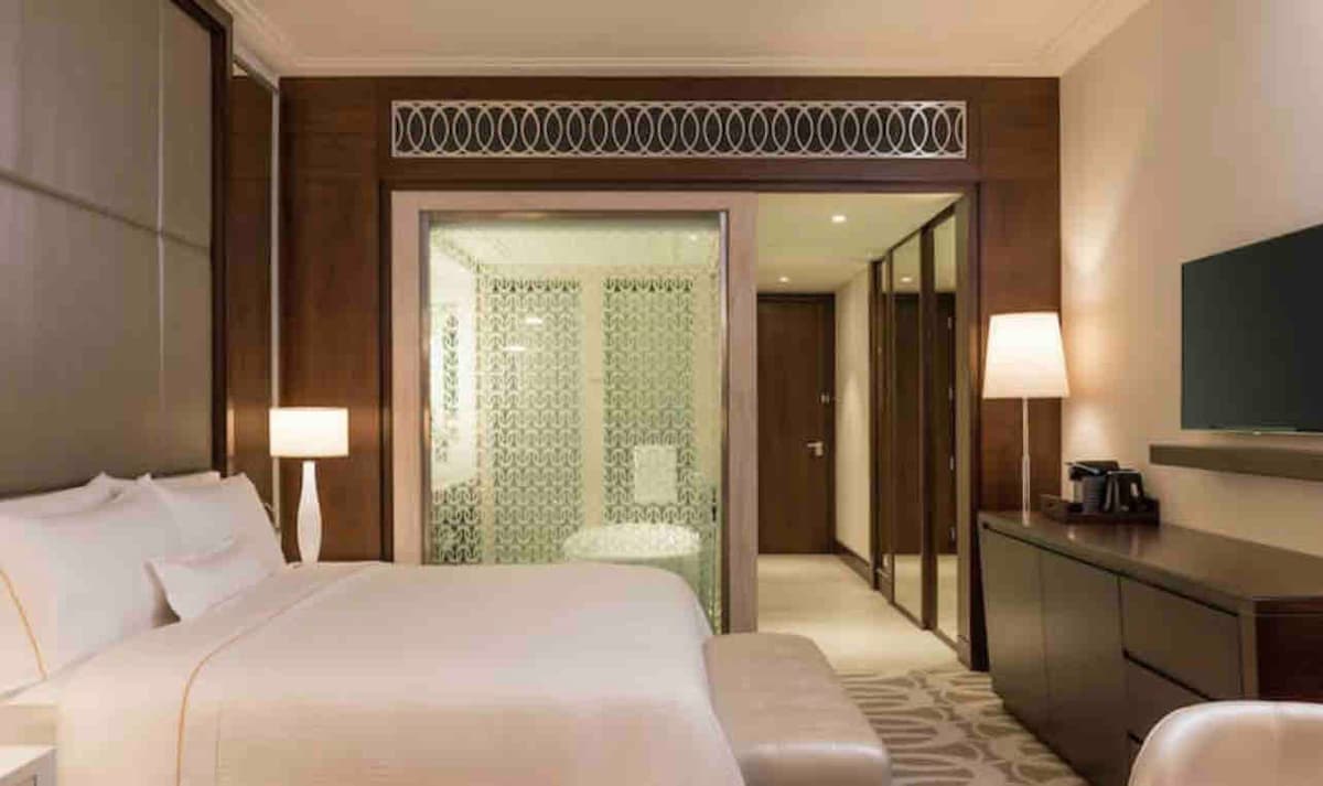 Luxury King G Suite- All-Inclusive in Al Habtoor