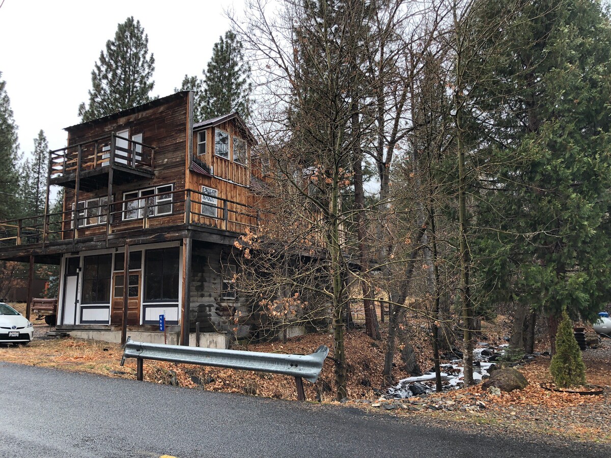 奶酪工厂：建于1880年的高沙漠小屋