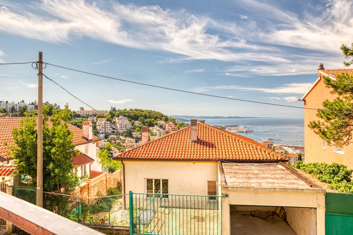 Trieste Uptown -舒适的公寓，可欣赏美景！