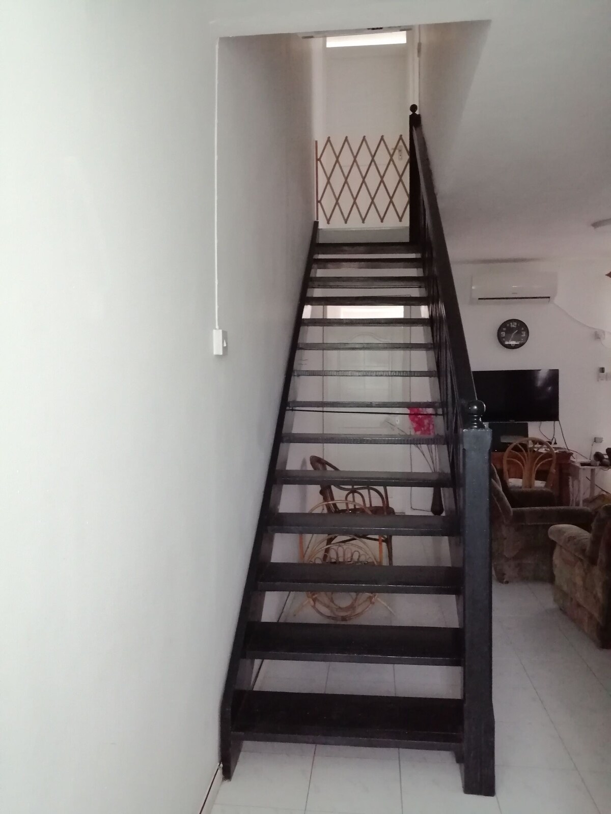 duplex apt, 3bedroom, 2bathroom,3mins walk beach