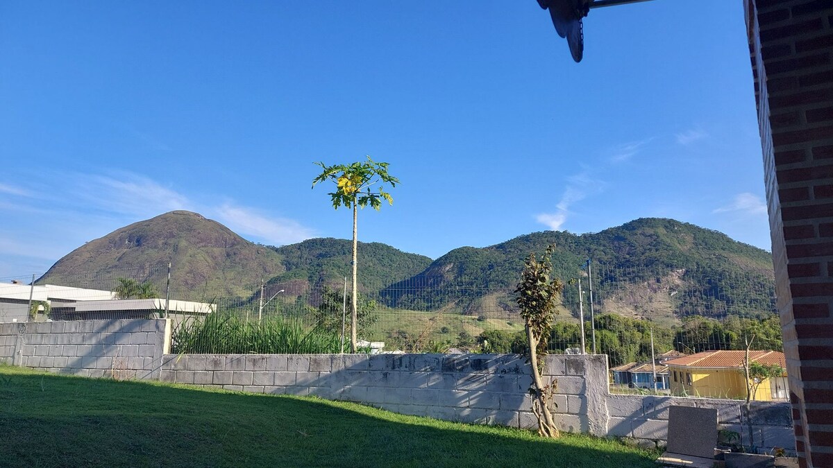 quarto em casa de família.