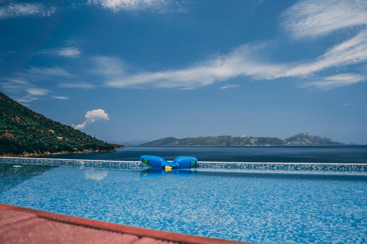 Elia别墅，可欣赏到爱琴海的美景