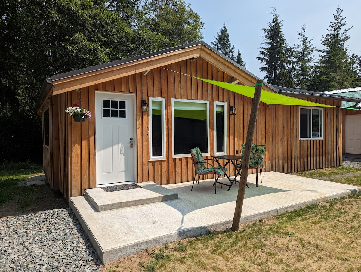 Creek side cabin