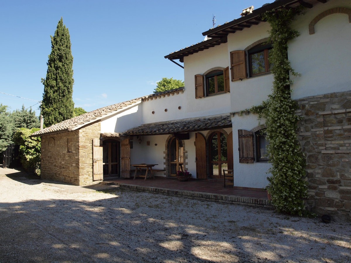 阿西西（ Assisi ）和佩鲁贾（ Perugia ）之间的Farfallo别墅