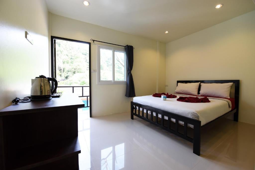 Kitty Guesthouse, koh Phi Phi （高级客房）