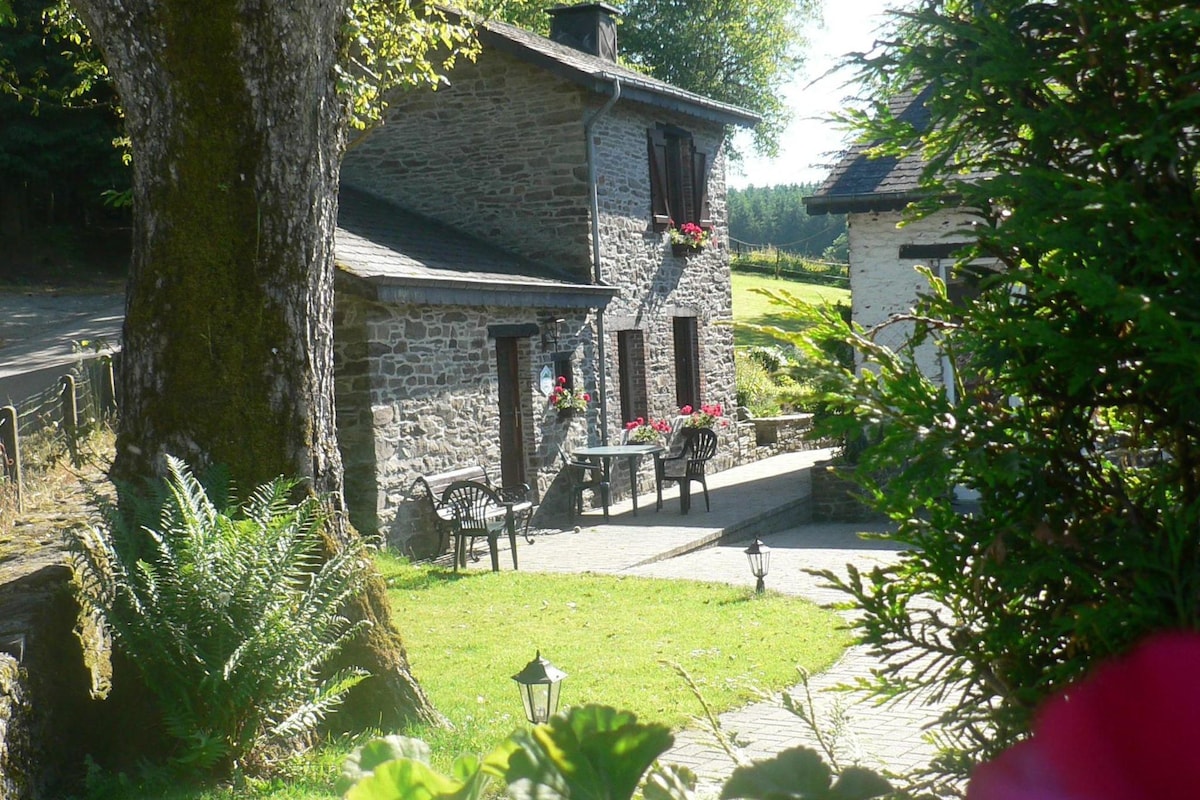 Attractive Cottage in Baillamont with Terrace