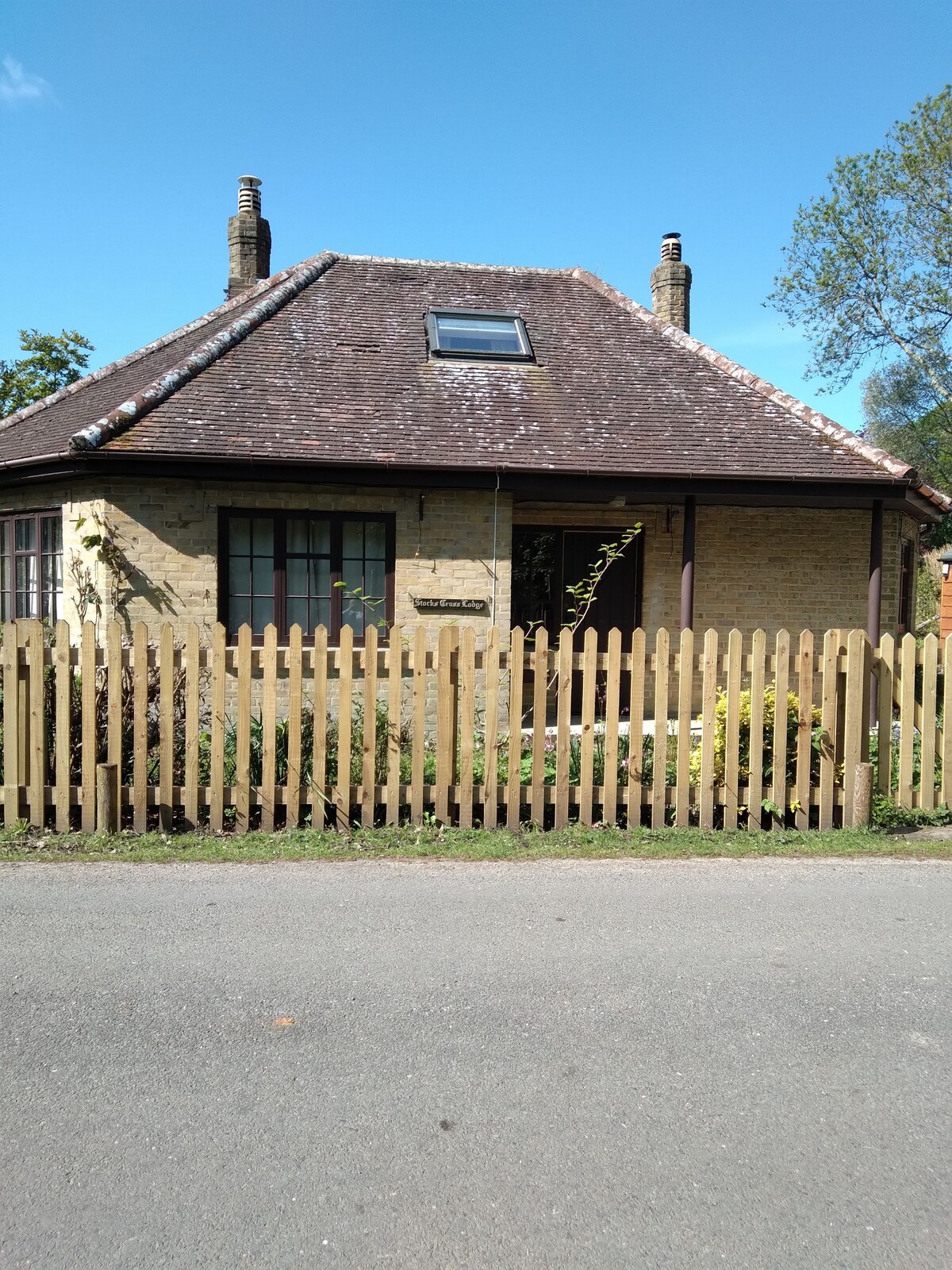 Stocks Cross Lodge