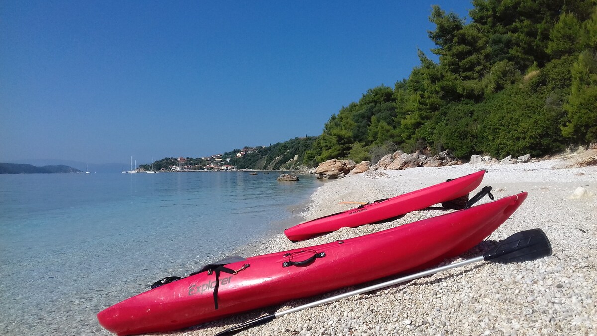 Linovrohia guest house in Ionian islands