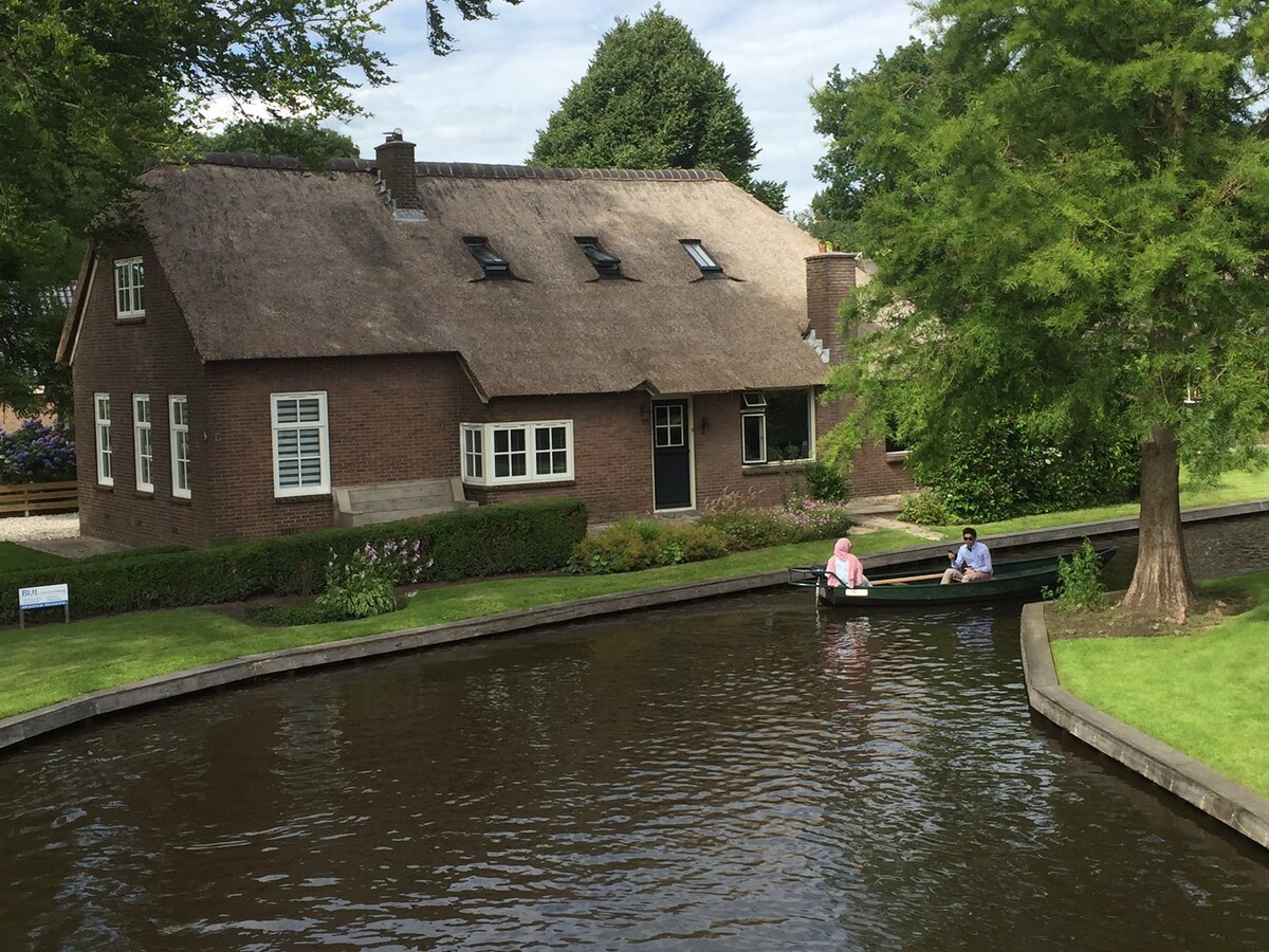 Gieters Mooist ； Giethoorn最美丽的地方。