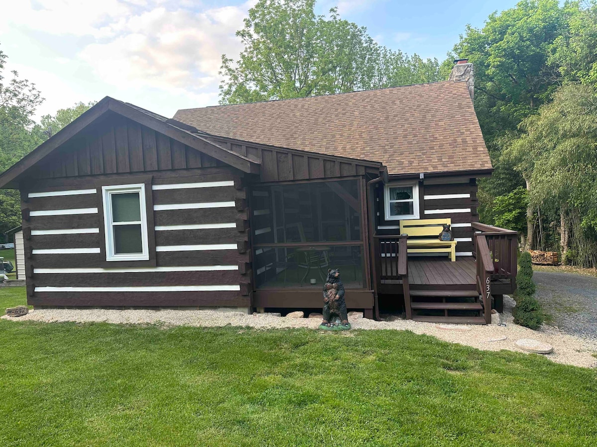 Shenandoah River Front, River access, hot tub.