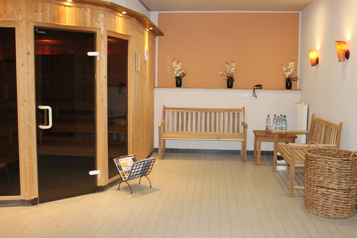 Hotel am Schloss Apolda （ Apolda ） - LOH 07269 ，舒适的双人房