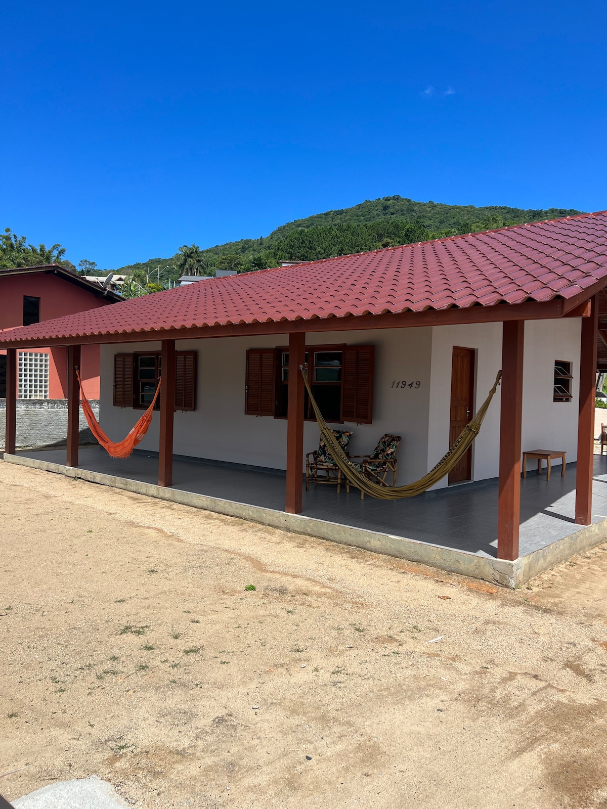 Casa em frente a praia e 100 metros Villa Casarão