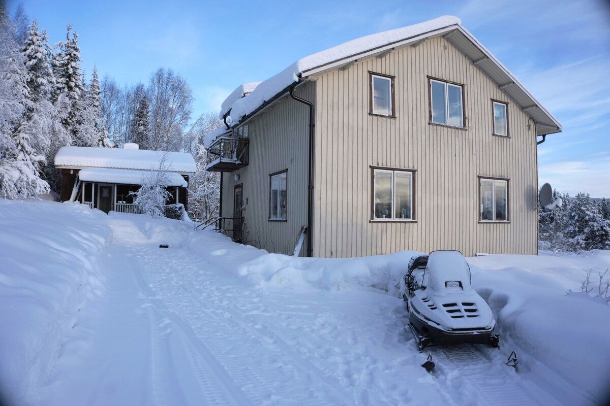 Svedjan ， 2号公寓，位于Hällesjö ，可欣赏美景