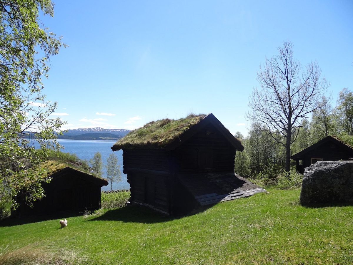 Stallen på Neset Gard - et unikt Telemarkstun!