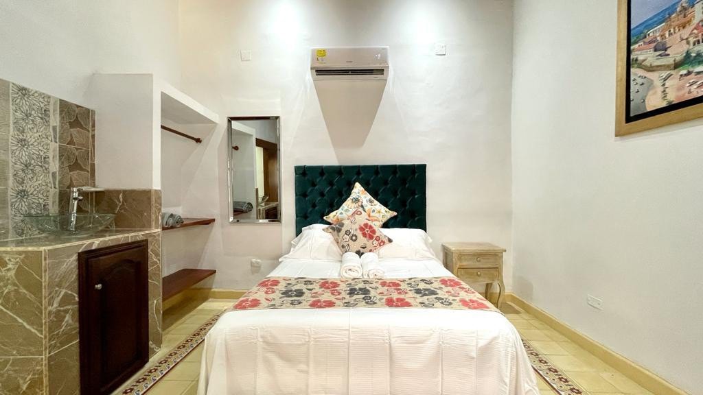Beautiful 6 bedroom House in The Old City