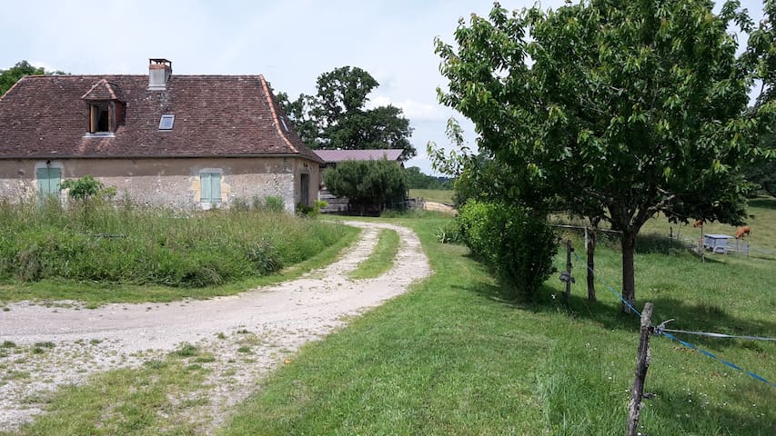 Saint-Crépin-d'Auberoche的民宿