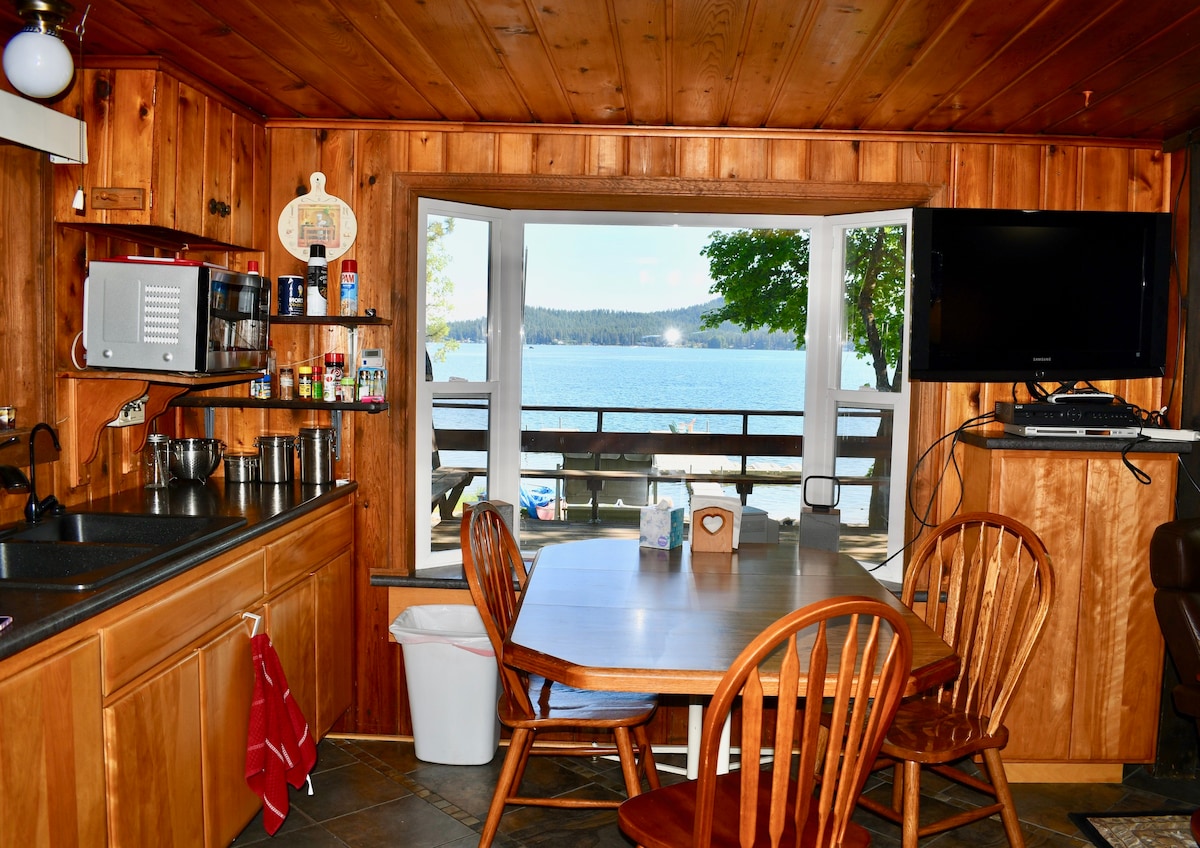 Spacious home on Loon Lake waterfront
