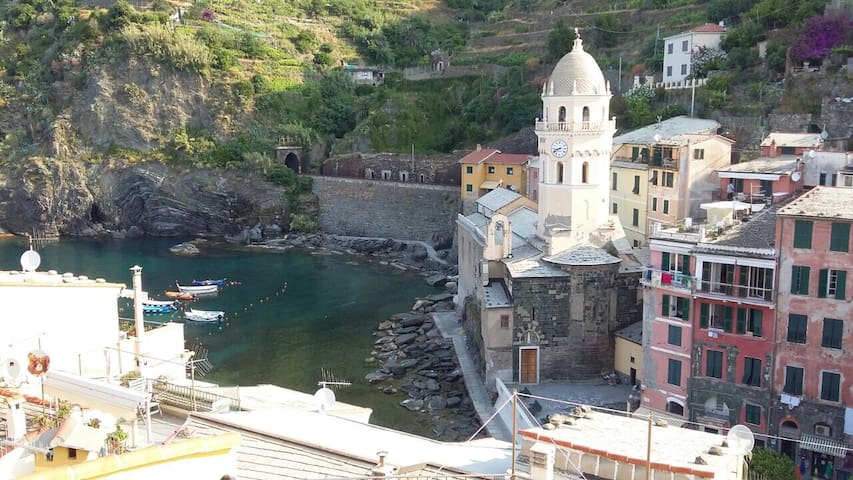 韦尔纳扎（Vernazza）的民宿