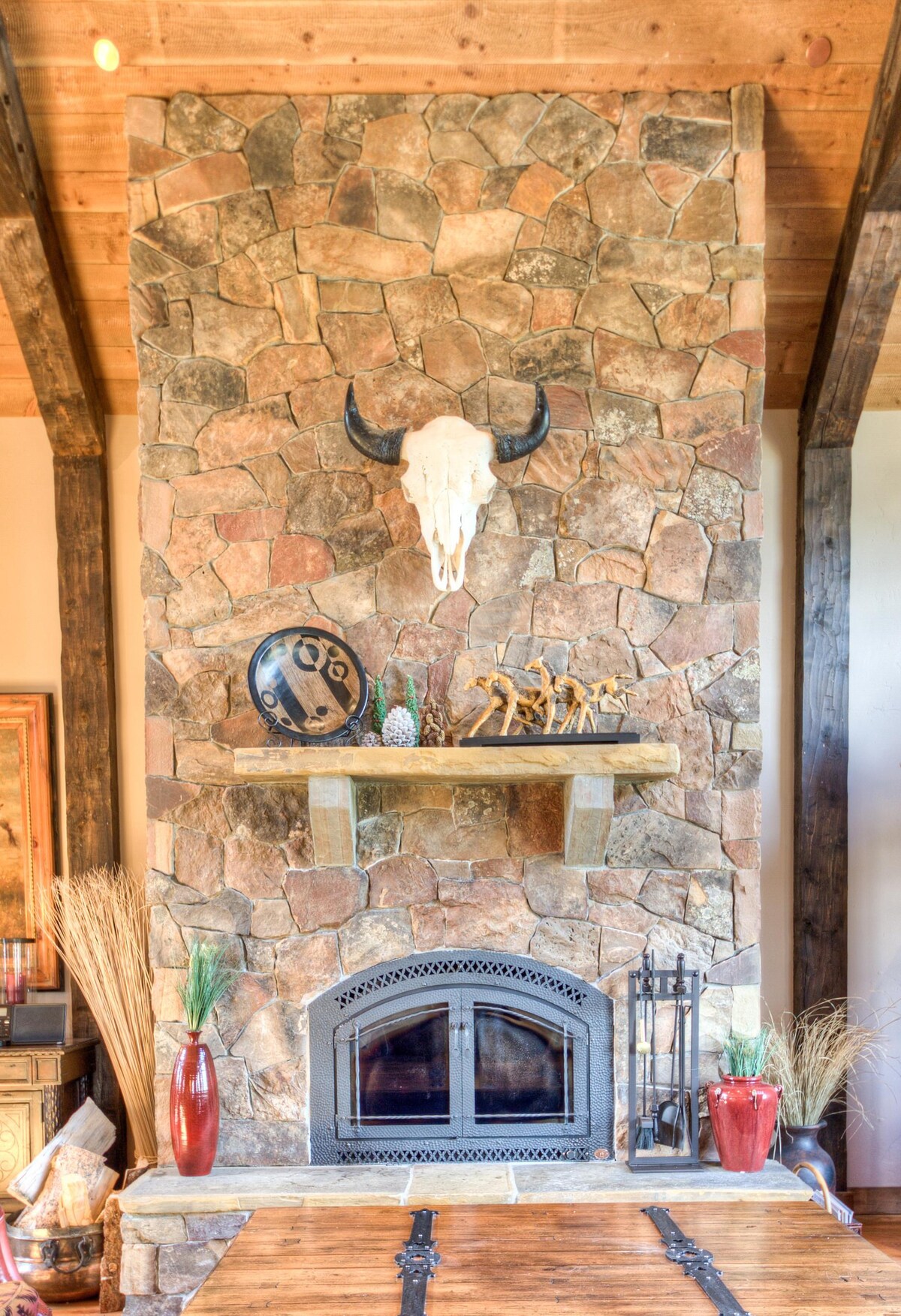 Antler Ridge Lodge