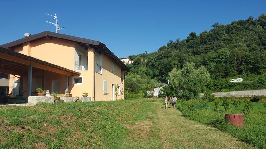 Villanuova Sul Clisi的民宿