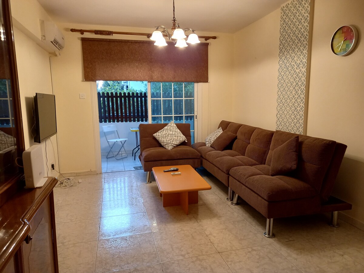 2 bedroom apartment near Finikoudes