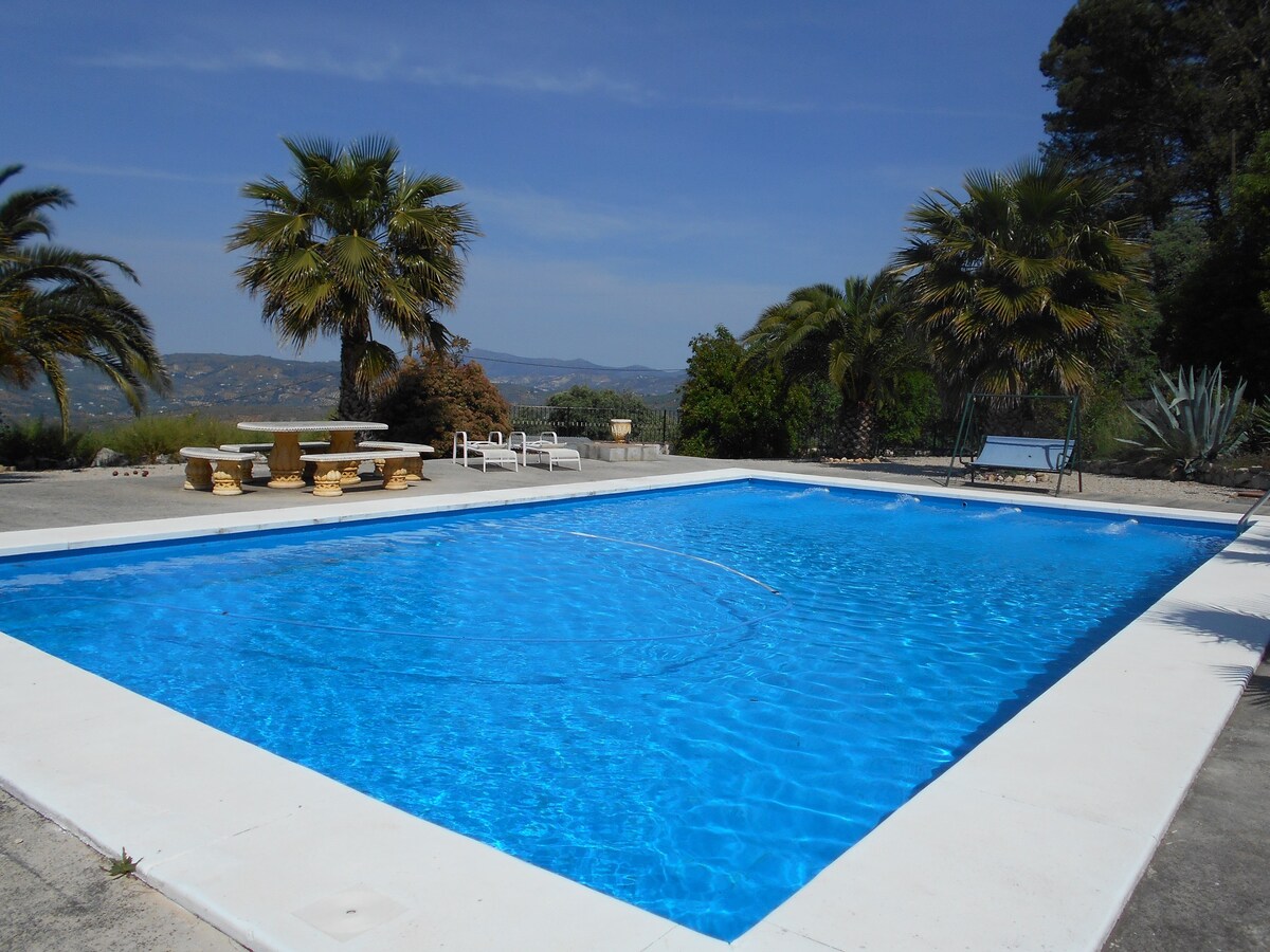 宁静的卡西塔-专属泳池，西班牙萨格拉