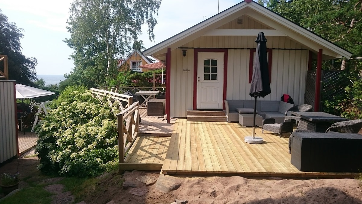 位于Tylösand的漂亮小屋，距离海滩150米。