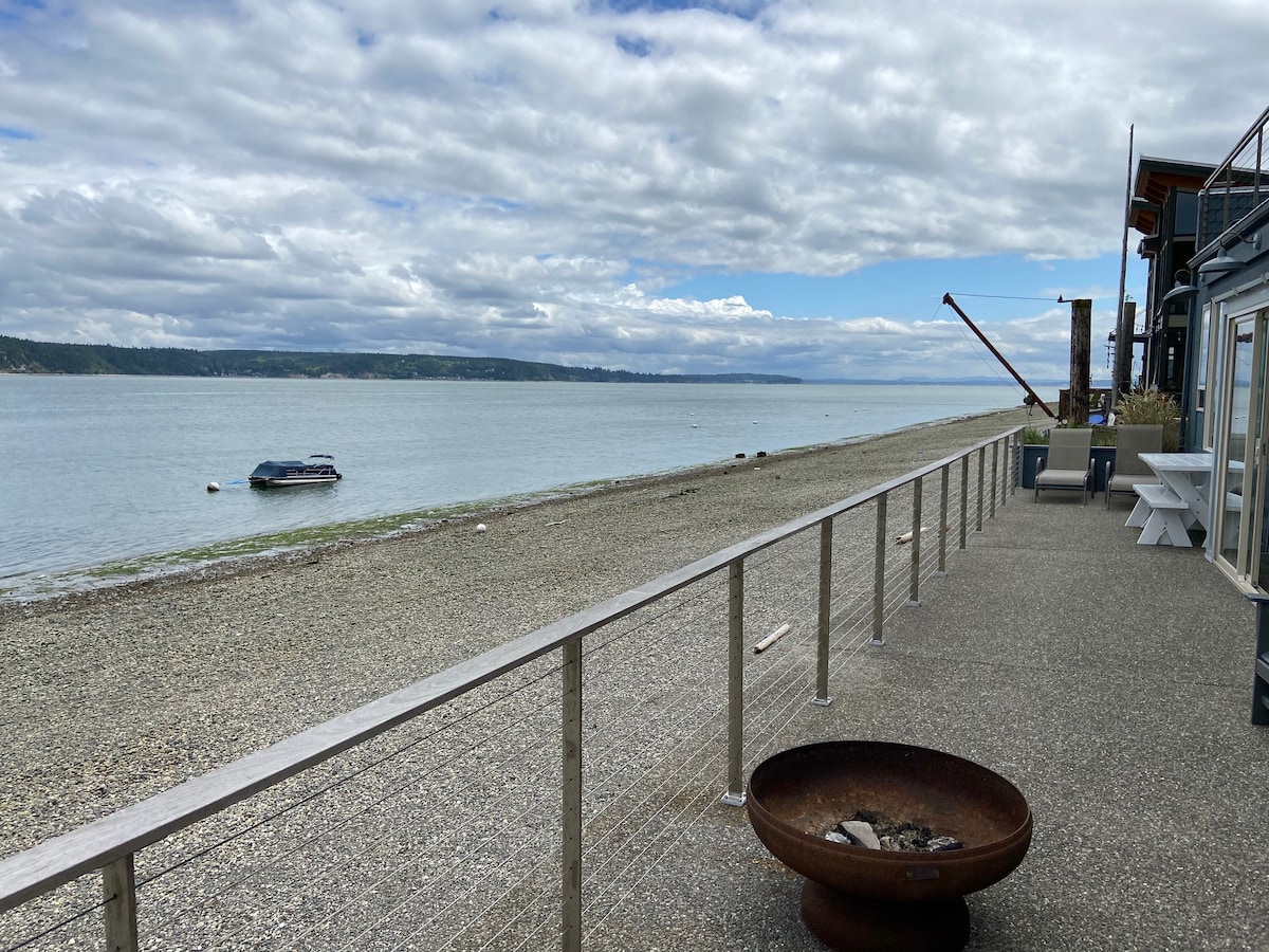 卡马诺岛（ Camano Island ）美丽的海滨房源