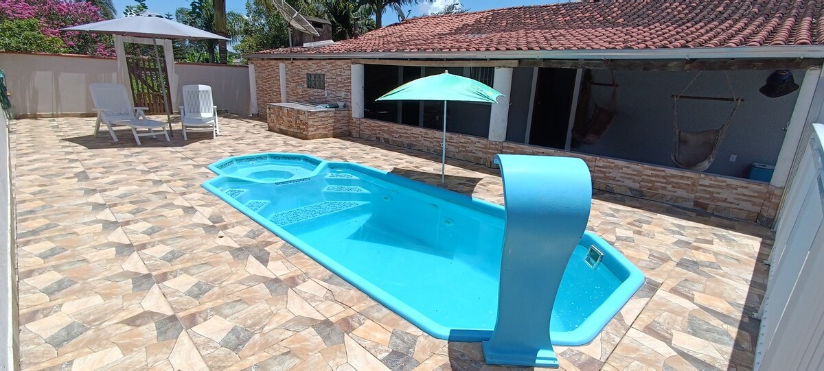 Casa praia com piscina em SC