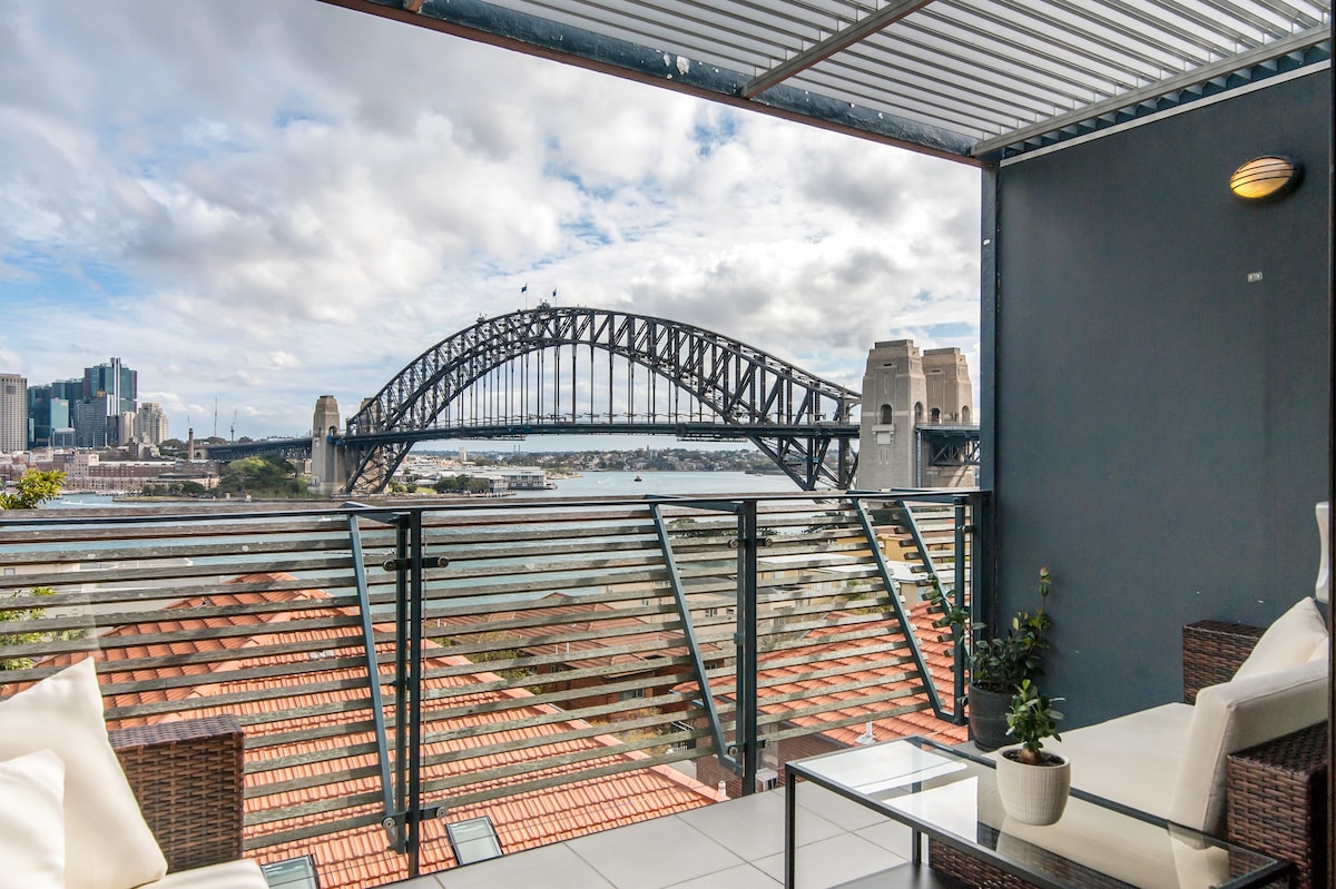 从阳台可欣赏到令人叹为观止的悉尼港景观
