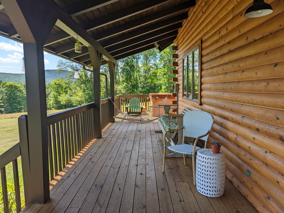 Walker Woods、舒适的原木小木屋、景观和热水浴缸。