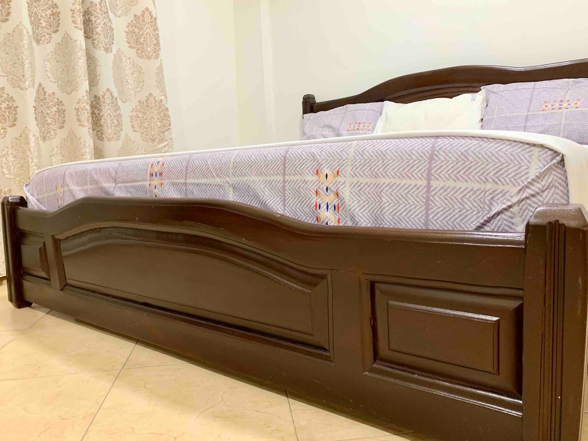 1 Cozy Bedroom in a shared apartment near KNUST