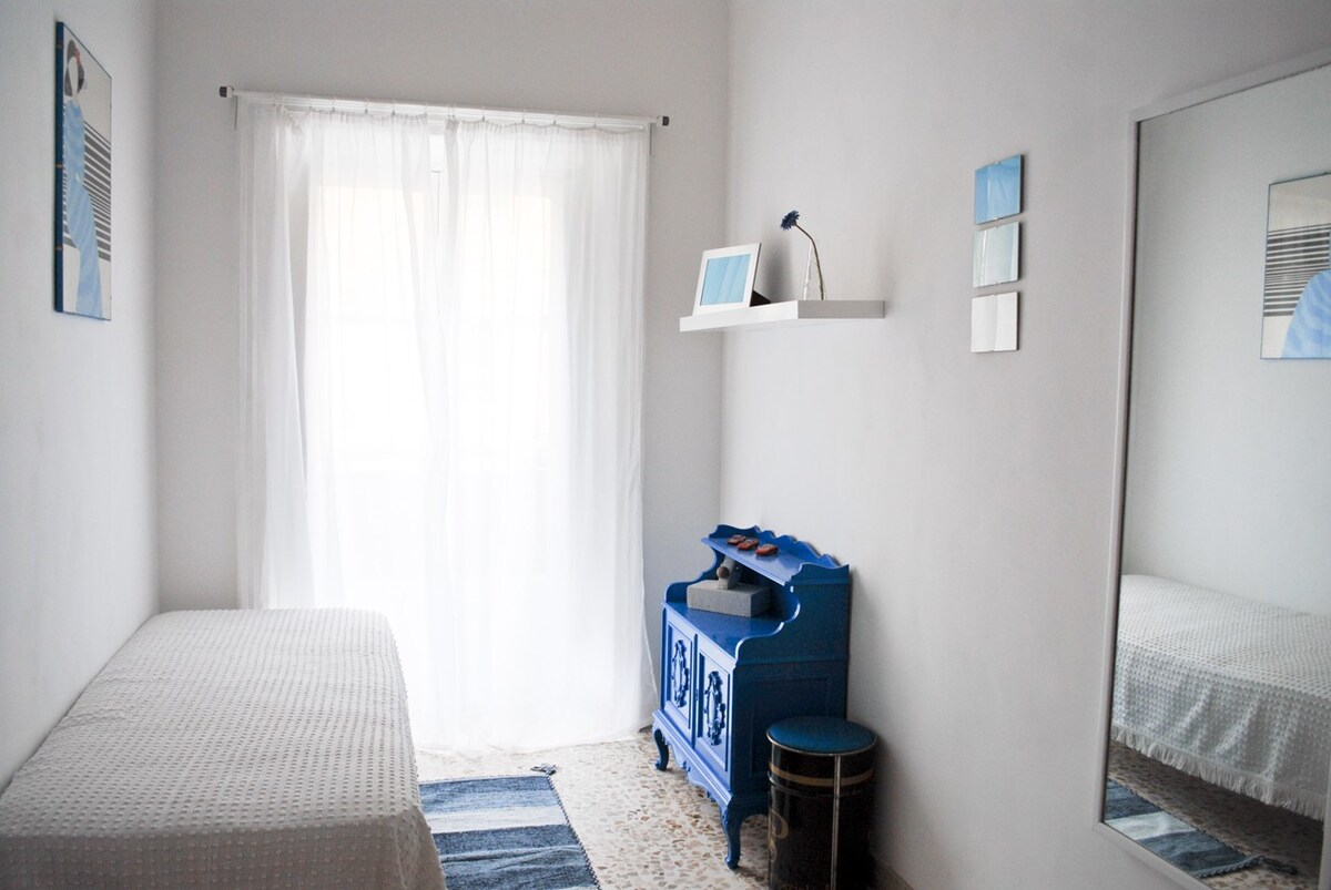 4 Room Apartment in Sicily Center