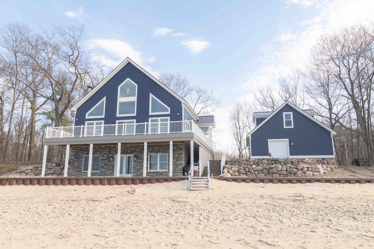 NEW! Luxury Lake Front Home-Private Beach